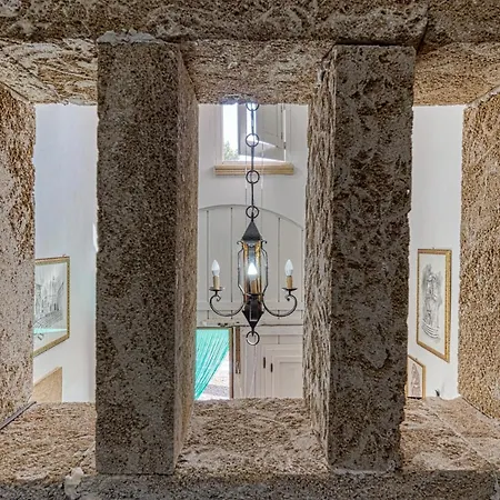 Casale Lucia Torre Pali