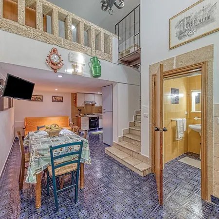 Vakantiehuis Casale Lucia Torre Pali